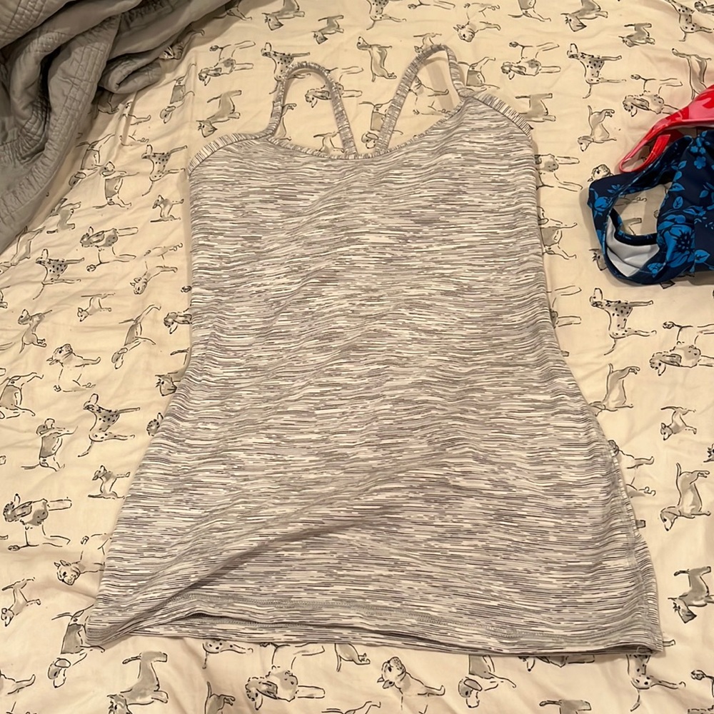 Lululemon tank